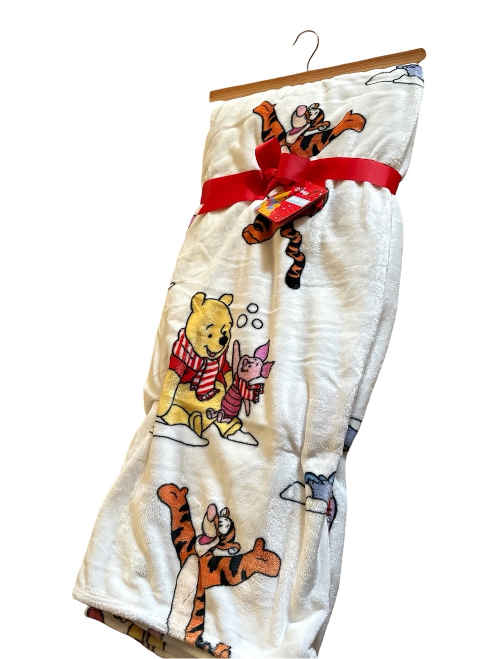 Winnie the Pooh Christmas plush blanket or throw 60x70 gift for Disney lovers - Picture 7 of 7